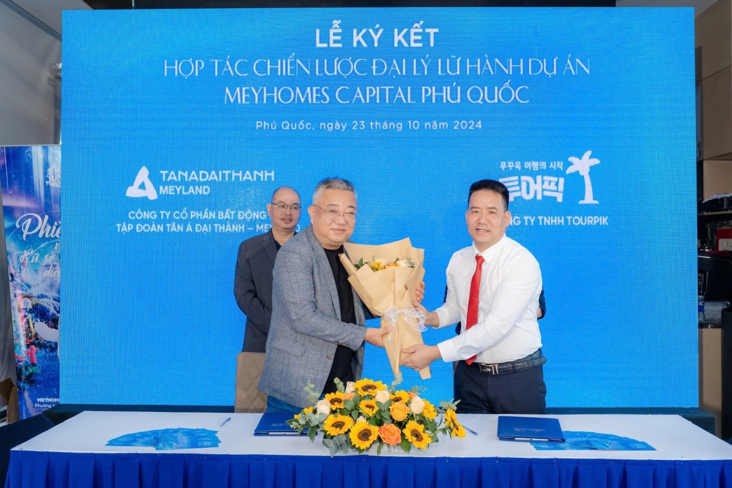 Lễ ký kết hợp tác 12.5 tỷ đồng giữa 6 doanh nghiệp hội viên